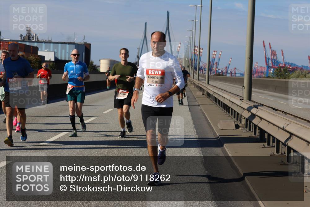 03.10.2025 - Köhlbrandbrückenlauf Strokosch-Dieckow http://msf.ph/oto/9118262 03.10.2025 12:54:32 Position 3 4412, 4386 meine-sportfotos.de