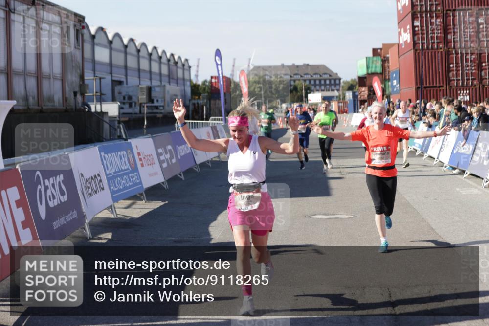 03.10.2025 - Köhlbrandbrückenlauf Jannik Wohlers http://msf.ph/oto/9118265 03.10.2025 13:03:25 Ziel 4208, 4225, 4252, 4268, 4283, 4300, 4454, 4856, 5048, 5063, 6194, 6207, 6279, 6612, 6632 meine-sportfotos.de