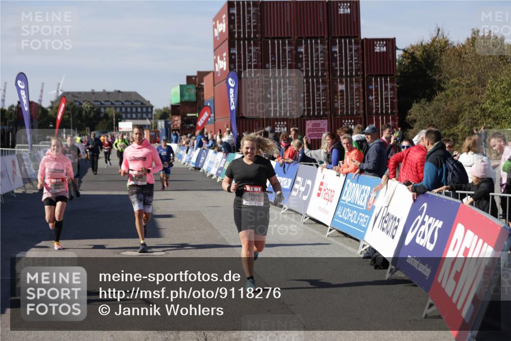 03.10.2025 - Köhlbrandbrückenlauf Jannik Wohlers http://msf.ph/oto/9118276 03.10.2025 13:34:17 Ziel 4674, 5207, 5221, 5593, 6095, 6574 meine-sportfotos.de