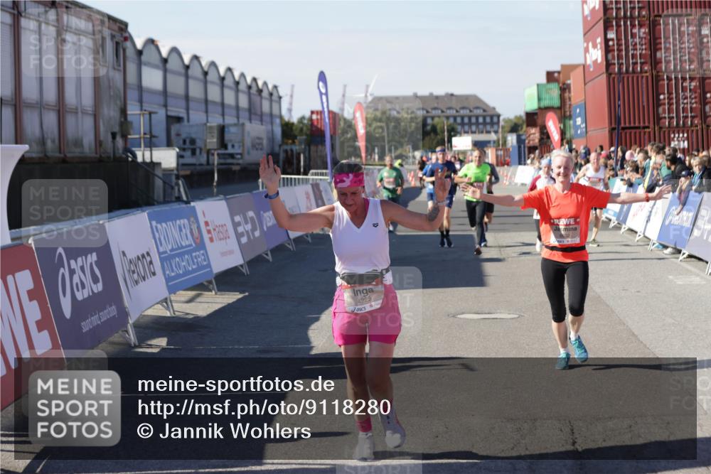 03.10.2025 - Köhlbrandbrückenlauf Jannik Wohlers http://msf.ph/oto/9118280 03.10.2025 13:03:25 Ziel 4208, 4225, 4252, 4268, 4283, 4300, 4454, 4856, 5048, 5063, 6194, 6207, 6279, 6612, 6632 meine-sportfotos.de