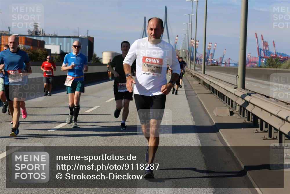03.10.2025 - Köhlbrandbrückenlauf Strokosch-Dieckow http://msf.ph/oto/9118287 03.10.2025 12:54:32 Position 3 4412, 4386 meine-sportfotos.de