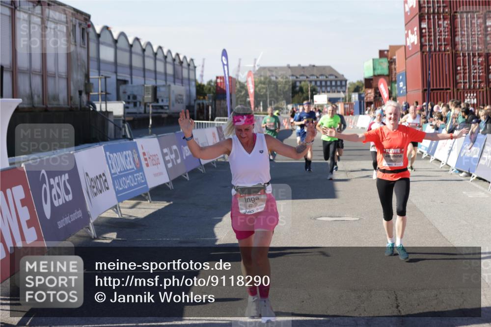 03.10.2025 - Köhlbrandbrückenlauf Jannik Wohlers http://msf.ph/oto/9118290 03.10.2025 13:03:25 Ziel 4208, 4225, 4252, 4268, 4283, 4300, 4454, 4856, 5048, 5063, 6194, 6207, 6279, 6612, 6632 meine-sportfotos.de