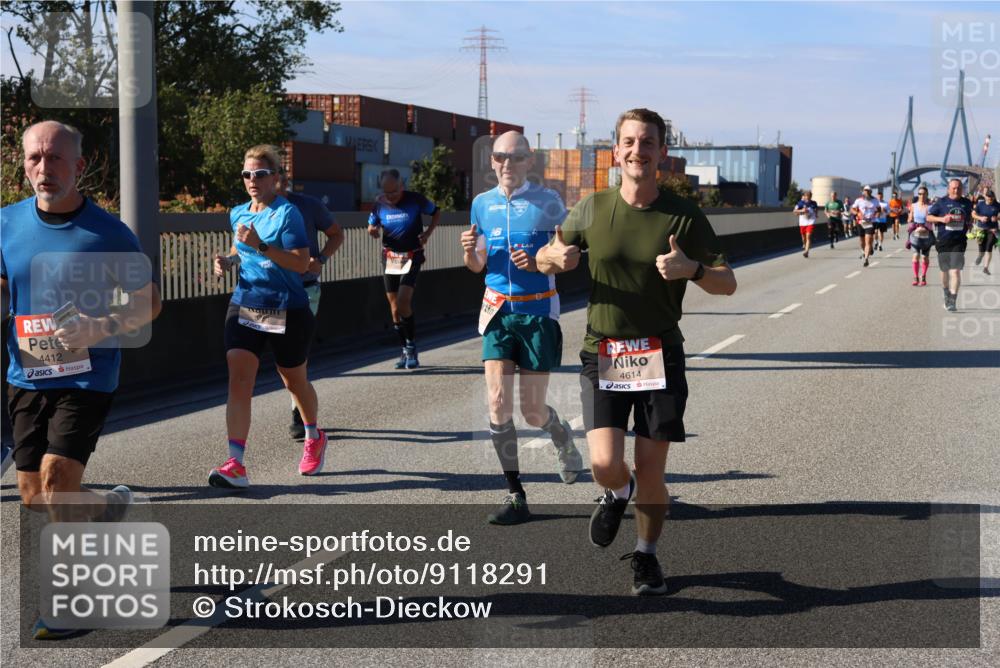 03.10.2025 - Köhlbrandbrückenlauf Strokosch-Dieckow http://msf.ph/oto/9118291 03.10.2025 12:54:35 Position 3 4412, 4614 meine-sportfotos.de