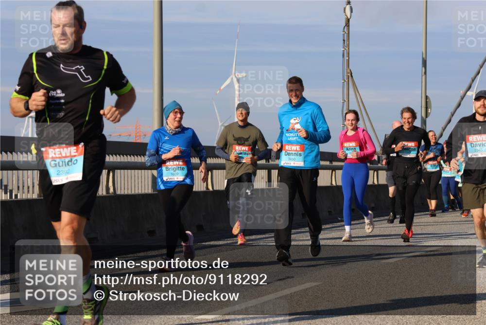 03.10.2025 - Köhlbrandbrückenlauf Strokosch-Dieckow http://msf.ph/oto/9118292 03.10.2025 09:52:25 Position 2 2392, 3450, 1609, 2345 meine-sportfotos.de