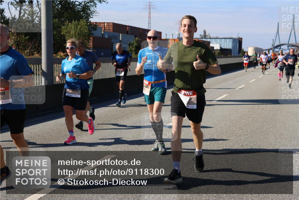 03.10.2025 - Köhlbrandbrückenlauf Strokosch-Dieckow http://msf.ph/oto/9118300 03.10.2025 12:54:35 Position 3 2, 5753 meine-sportfotos.de