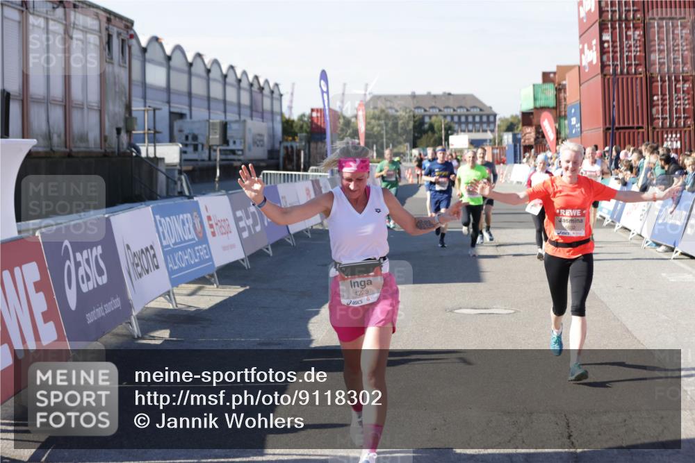 03.10.2025 - Köhlbrandbrückenlauf Jannik Wohlers http://msf.ph/oto/9118302 03.10.2025 13:03:25 Ziel 4208, 4225, 4252, 4268, 4283, 4300, 4454, 4856, 5048, 5063, 6194, 6207, 6279, 6612, 6632 meine-sportfotos.de