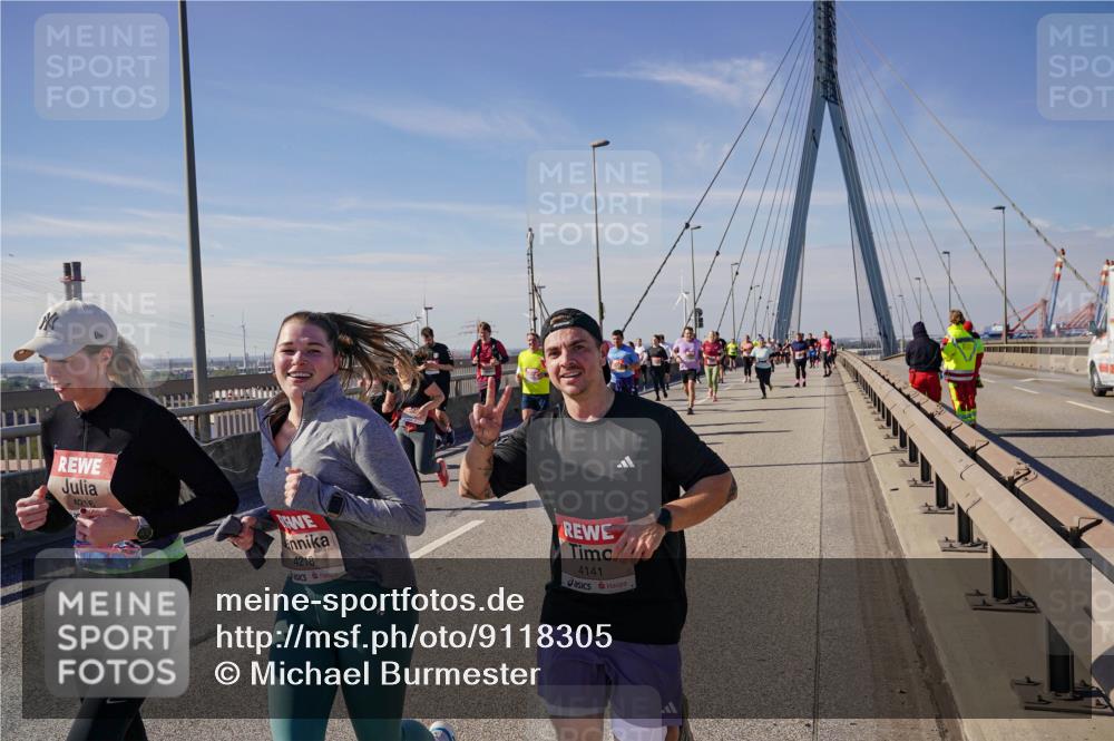 03.10.2025 - Köhlbrandbrückenlauf Michael Burmester http://msf.ph/oto/9118305 03.10.2025 12:59:36 Position 2 4216, 4218, 4141 meine-sportfotos.de