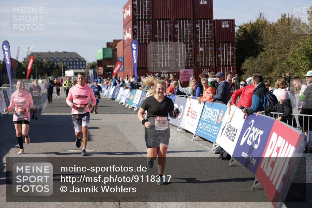 03.10.2025 - Köhlbrandbrückenlauf Jannik Wohlers http://msf.ph/oto/9118317 03.10.2025 13:34:18 Ziel 4674, 5207, 5221, 5437, 5593, 5693, 5695, 6095, 6574 meine-sportfotos.de