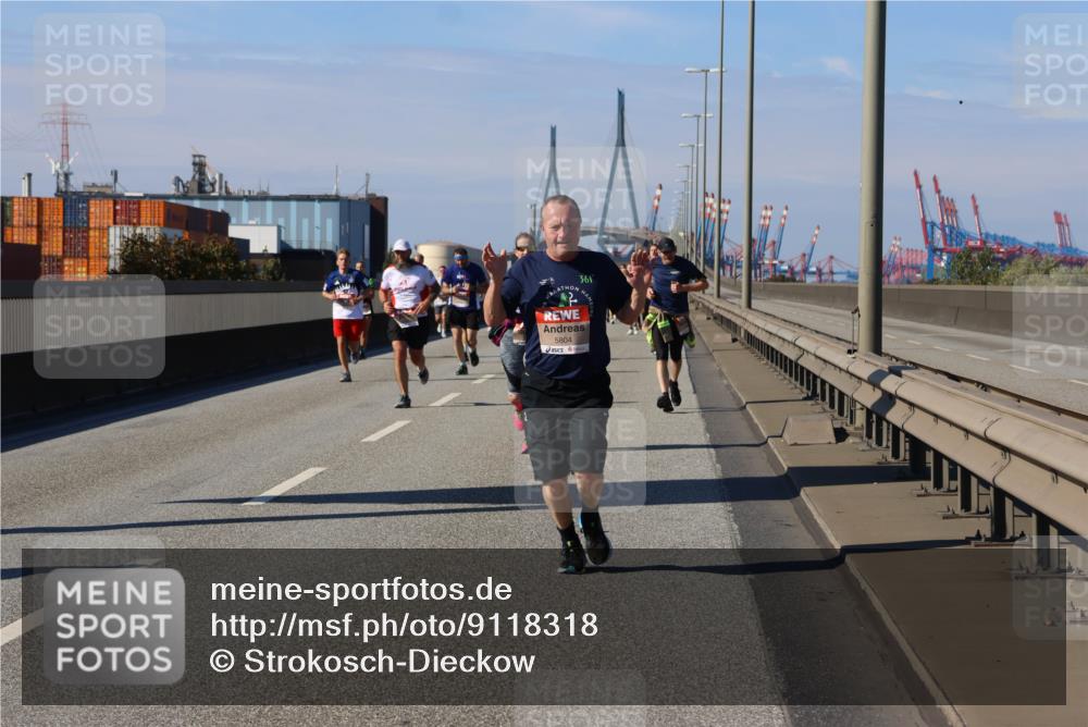 03.10.2025 - Köhlbrandbrückenlauf Strokosch-Dieckow http://msf.ph/oto/9118318 03.10.2025 12:54:38 Position 3 5804, 361 meine-sportfotos.de