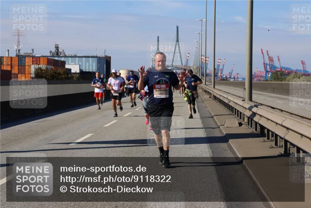 03.10.2025 - Köhlbrandbrückenlauf Strokosch-Dieckow http://msf.ph/oto/9118322 03.10.2025 12:54:38 Position 3 361, 5804 meine-sportfotos.de
