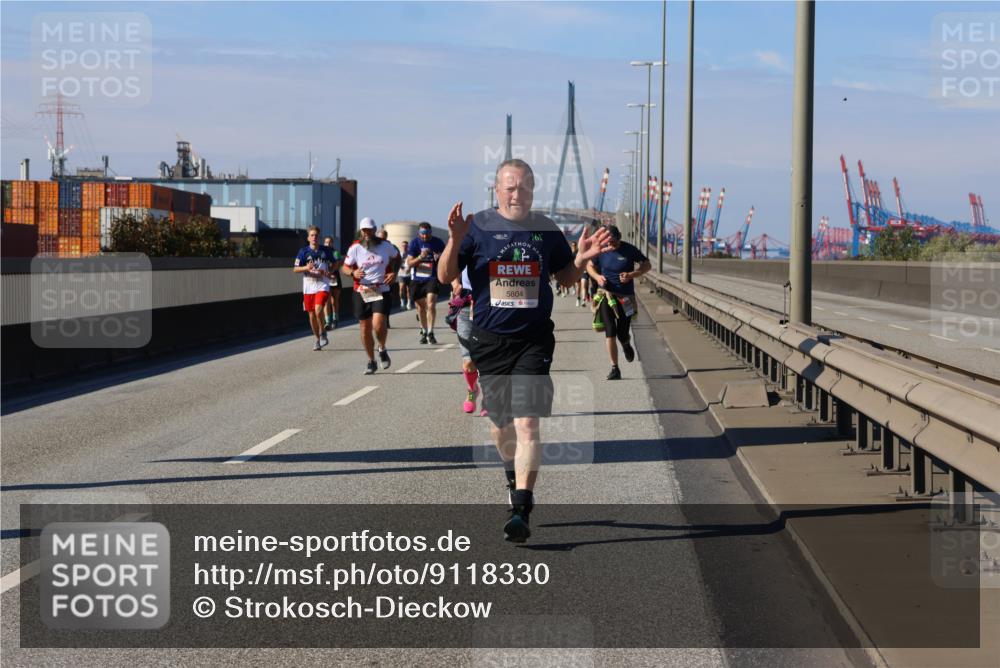 03.10.2025 - Köhlbrandbrückenlauf Strokosch-Dieckow http://msf.ph/oto/9118330 03.10.2025 12:54:39 Position 3 361, 5804 meine-sportfotos.de