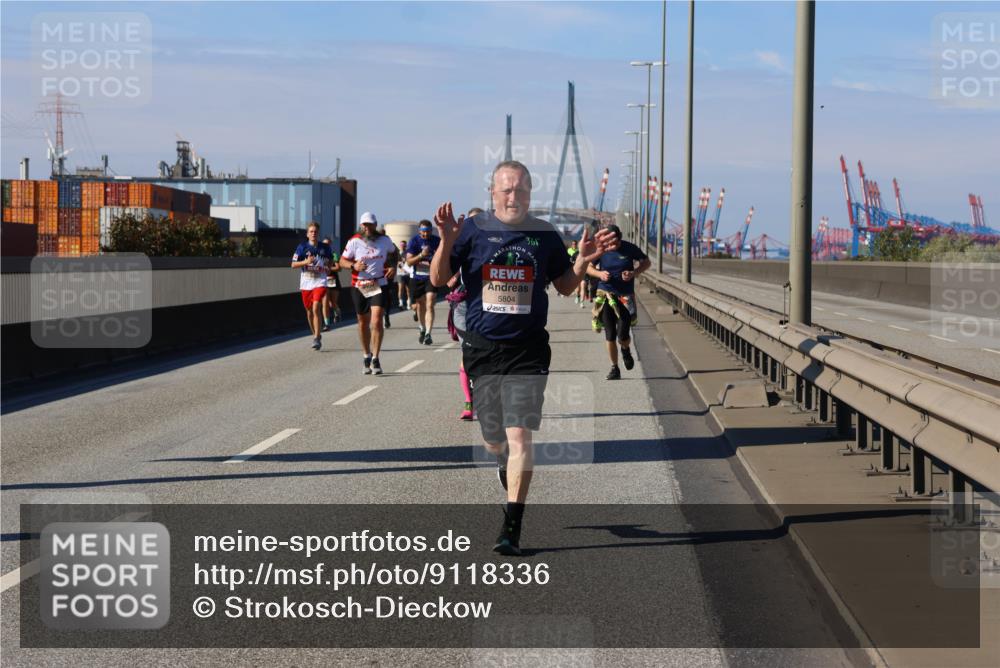 03.10.2025 - Köhlbrandbrückenlauf Strokosch-Dieckow http://msf.ph/oto/9118336 03.10.2025 12:54:39 Position 3 5804, 361 meine-sportfotos.de