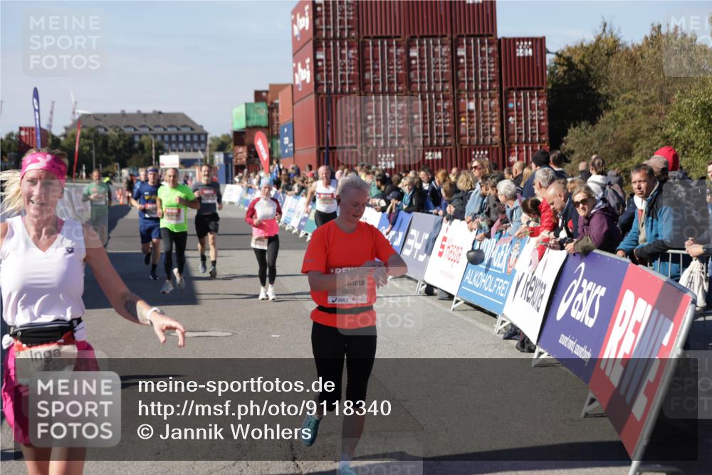 03.10.2025 - Köhlbrandbrückenlauf Jannik Wohlers http://msf.ph/oto/9118340 03.10.2025 13:03:26 Ziel 4208, 4214, 4225, 4252, 4268, 4283, 4300, 4454, 4856, 5063, 5707, 6194, 6207, 6279, 6612, 6632 meine-sportfotos.de