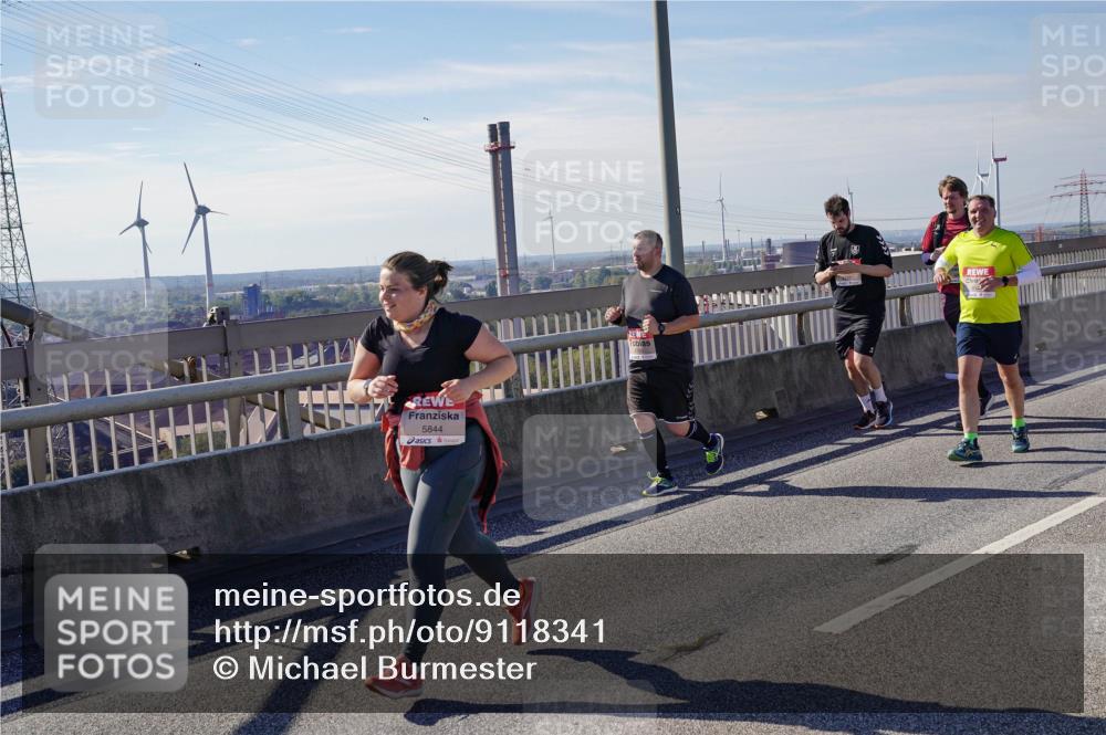 03.10.2025 - Köhlbrandbrückenlauf Michael Burmester http://msf.ph/oto/9118341 03.10.2025 12:59:38 Position 2 5844 meine-sportfotos.de