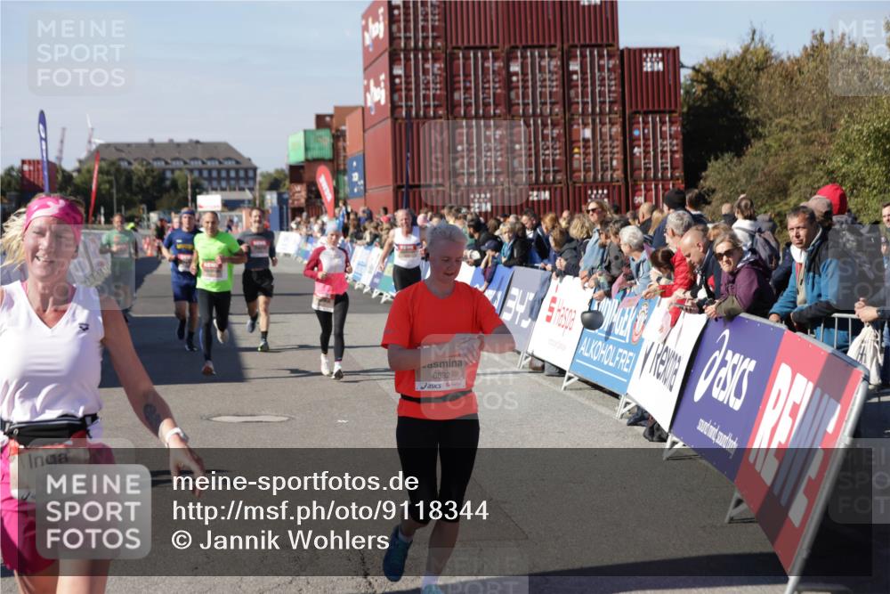 03.10.2025 - Köhlbrandbrückenlauf Jannik Wohlers http://msf.ph/oto/9118344 03.10.2025 13:03:26 Ziel 4208, 4214, 4225, 4252, 4268, 4283, 4300, 4454, 4856, 5063, 5707, 6194, 6207, 6279, 6612, 6632 meine-sportfotos.de