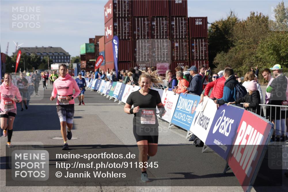 03.10.2025 - Köhlbrandbrückenlauf Jannik Wohlers http://msf.ph/oto/9118345 03.10.2025 13:34:18 Ziel 4674, 5207, 5221, 5437, 5593, 5693, 5695, 6095, 6574 meine-sportfotos.de