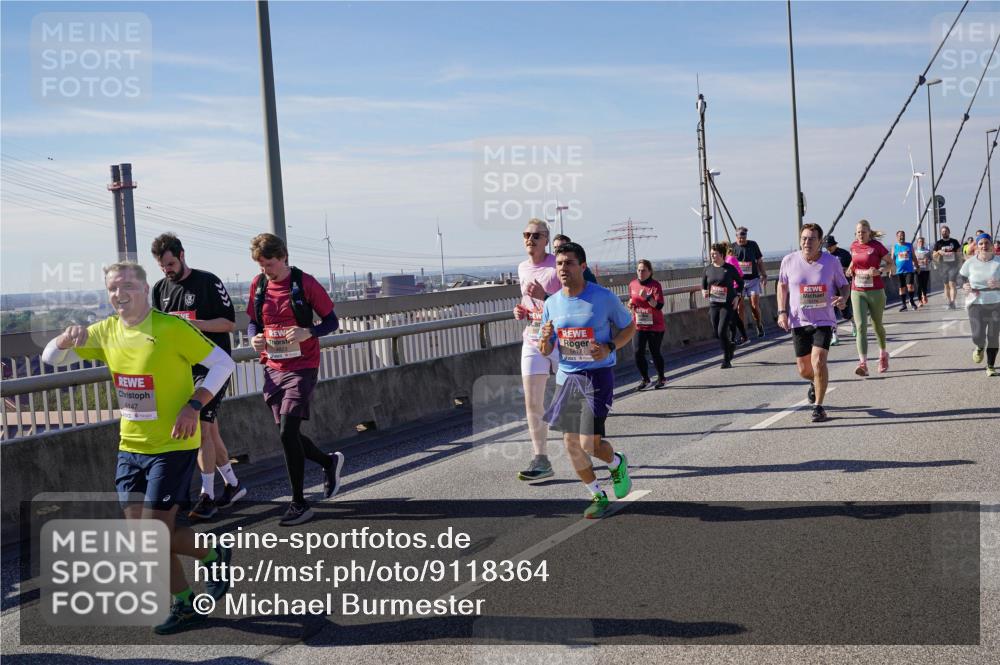 03.10.2025 - Köhlbrandbrückenlauf Michael Burmester http://msf.ph/oto/9118364 03.10.2025 12:59:40 Position 2 6147 meine-sportfotos.de