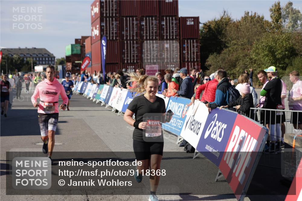 03.10.2025 - Köhlbrandbrückenlauf Jannik Wohlers http://msf.ph/oto/9118368 03.10.2025 13:34:18 Ziel 4674, 5207, 5221, 5437, 5593, 5693, 5695, 6095, 6574 meine-sportfotos.de