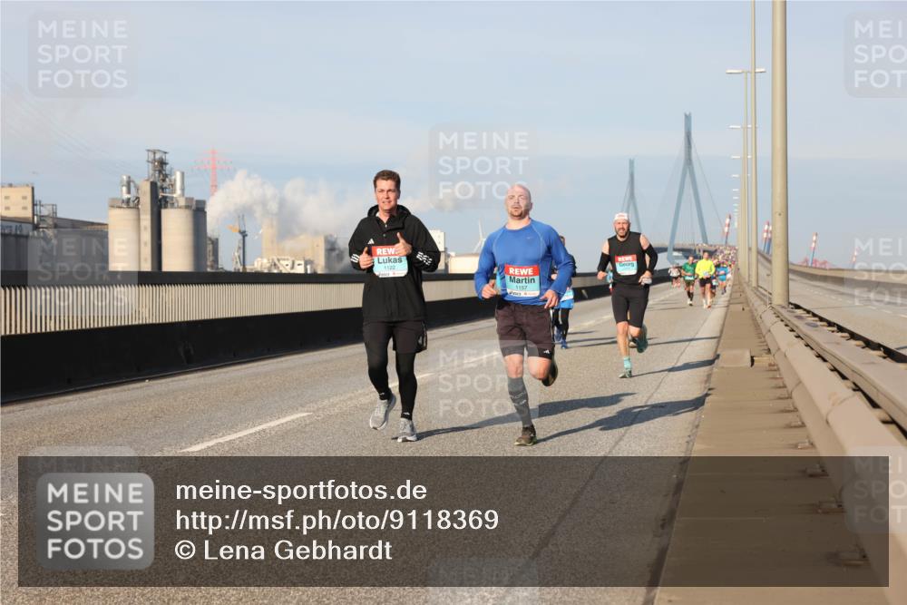 03.10.2025 - Köhlbrandbrückenlauf Lena Gebhardt http://msf.ph/oto/9118369 03.10.2025 09:44:45 Position 2 1122, 1157 meine-sportfotos.de