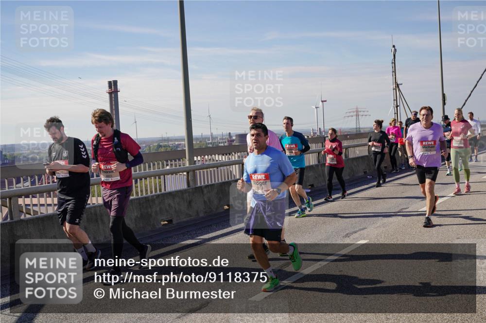 03.10.2025 - Köhlbrandbrückenlauf Michael Burmester http://msf.ph/oto/9118375 03.10.2025 12:59:40 Position 2 5817 meine-sportfotos.de