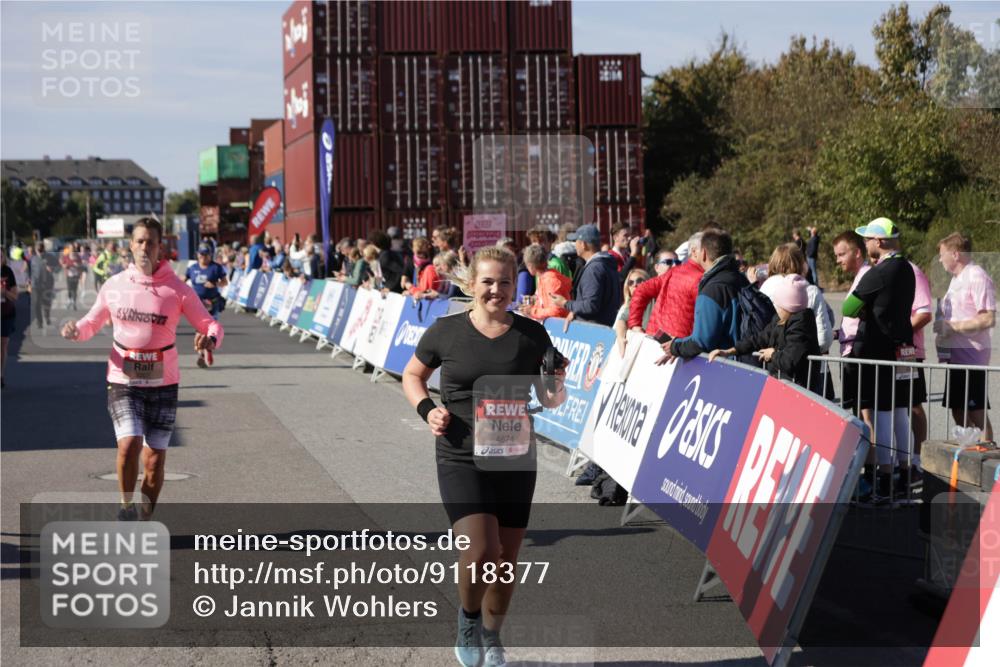 03.10.2025 - Köhlbrandbrückenlauf Jannik Wohlers http://msf.ph/oto/9118377 03.10.2025 13:34:19 Ziel 4674, 5207, 5221, 5437, 5593, 5693, 5695, 6095, 6574 meine-sportfotos.de