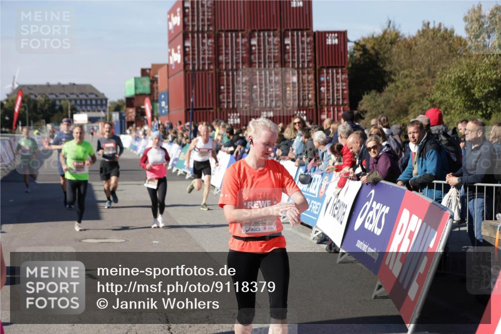 03.10.2025 - Köhlbrandbrückenlauf Jannik Wohlers http://msf.ph/oto/9118379 03.10.2025 13:03:27 Ziel 4208, 4214, 4225, 4252, 4268, 4283, 4300, 4454, 4507, 5063, 5707, 6194, 6207, 6612, 6632 meine-sportfotos.de