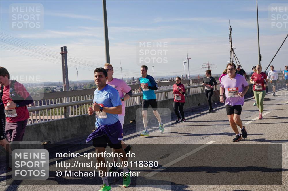 03.10.2025 - Köhlbrandbrückenlauf Michael Burmester http://msf.ph/oto/9118380 03.10.2025 12:59:41 Position 2 4823 meine-sportfotos.de