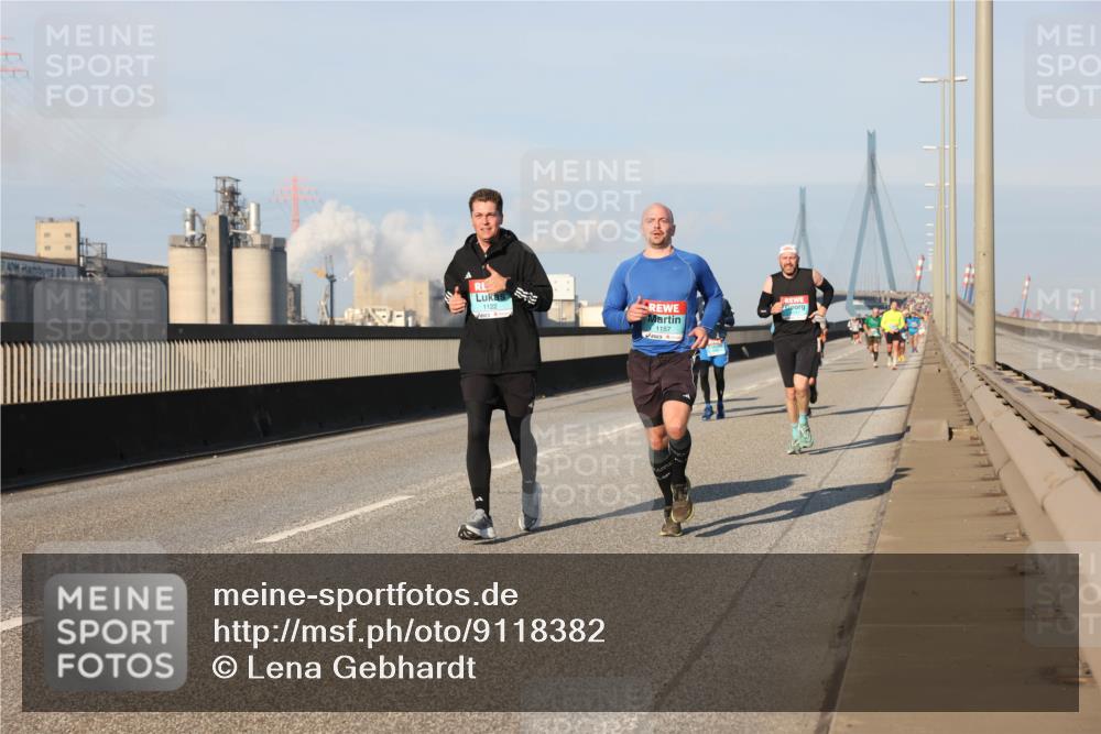 03.10.2025 - Köhlbrandbrückenlauf Lena Gebhardt http://msf.ph/oto/9118382 03.10.2025 09:44:45 Position 2 1122, 1157 meine-sportfotos.de