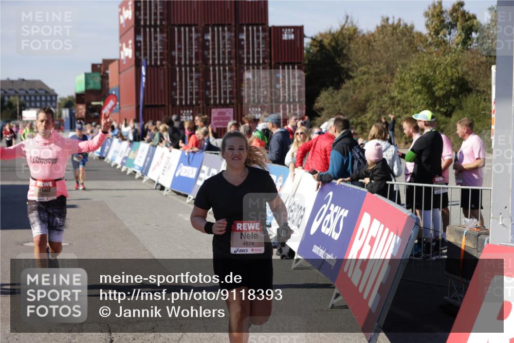 03.10.2025 - Köhlbrandbrückenlauf Jannik Wohlers http://msf.ph/oto/9118393 03.10.2025 13:34:19 Ziel 4674, 5207, 5221, 5437, 5593, 5693, 5695, 6095, 6574 meine-sportfotos.de