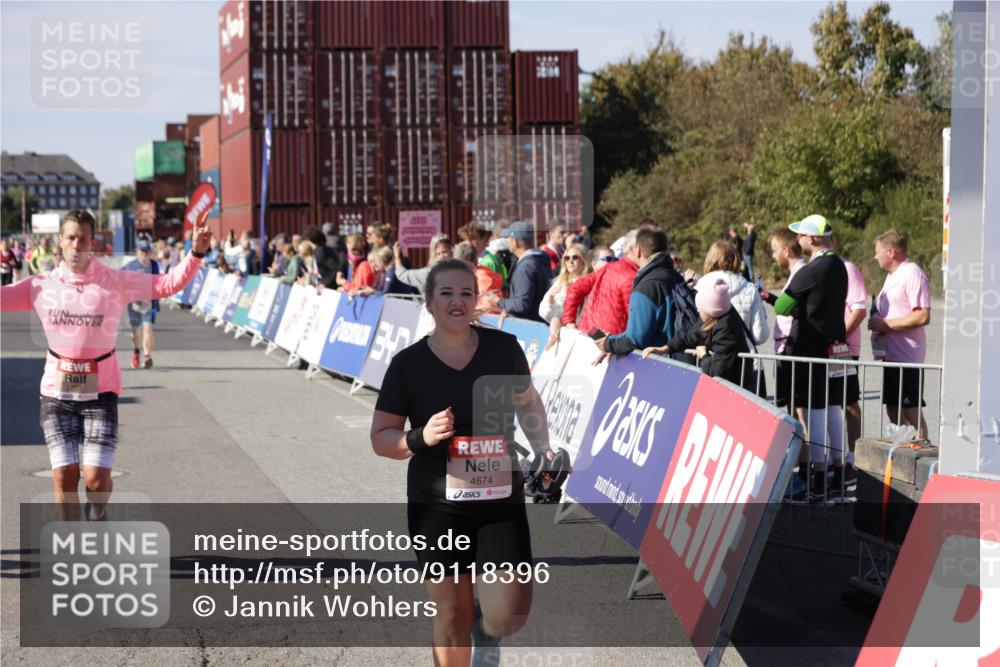 03.10.2025 - Köhlbrandbrückenlauf Jannik Wohlers http://msf.ph/oto/9118396 03.10.2025 13:34:19 Ziel 4674, 5207, 5221, 5437, 5593, 5693, 5695, 6095, 6574 meine-sportfotos.de