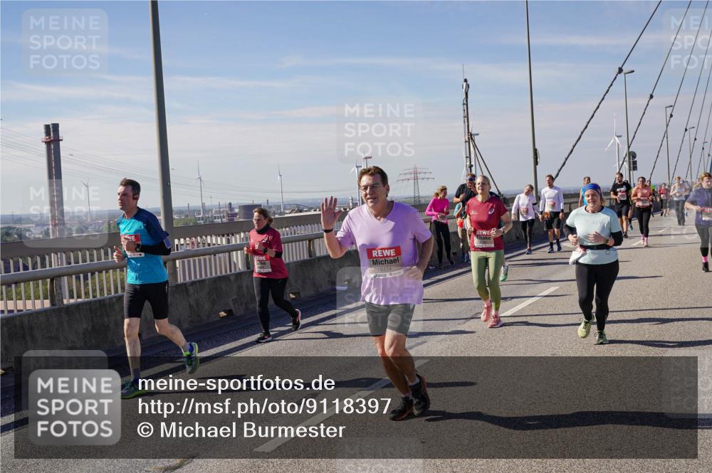 03.10.2025 - Köhlbrandbrückenlauf Michael Burmester http://msf.ph/oto/9118397 03.10.2025 12:59:42 Position 2 5174 meine-sportfotos.de