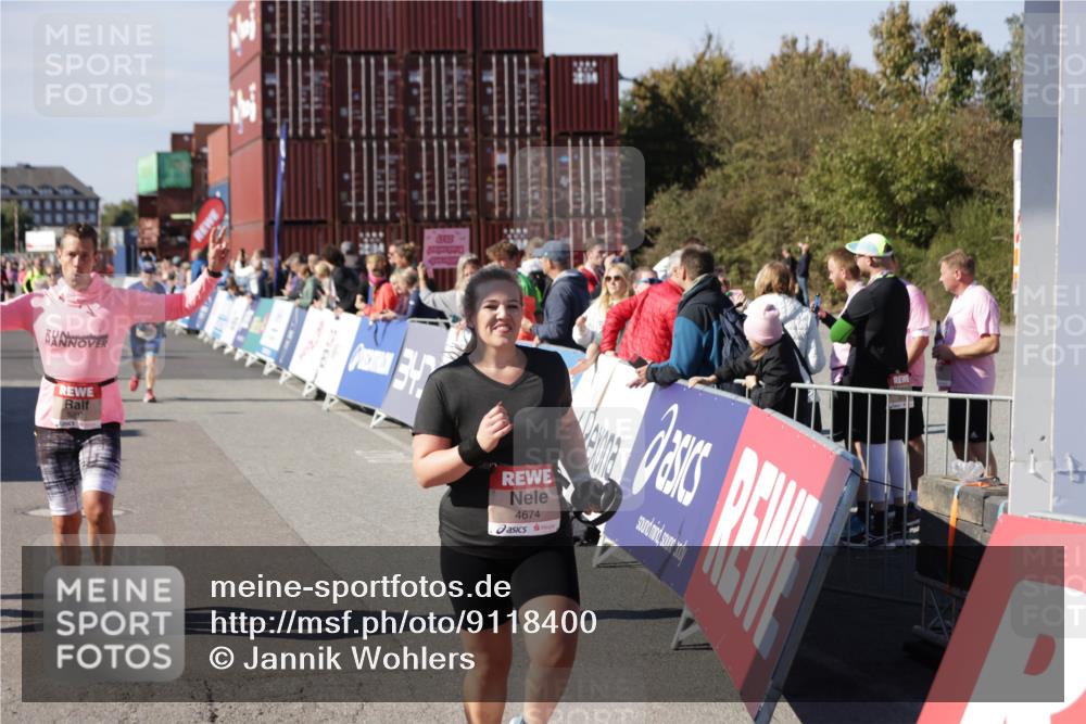 03.10.2025 - Köhlbrandbrückenlauf Jannik Wohlers http://msf.ph/oto/9118400 03.10.2025 13:34:19 Ziel 4674, 5207, 5221, 5437, 5593, 5693, 5695, 6095, 6574 meine-sportfotos.de