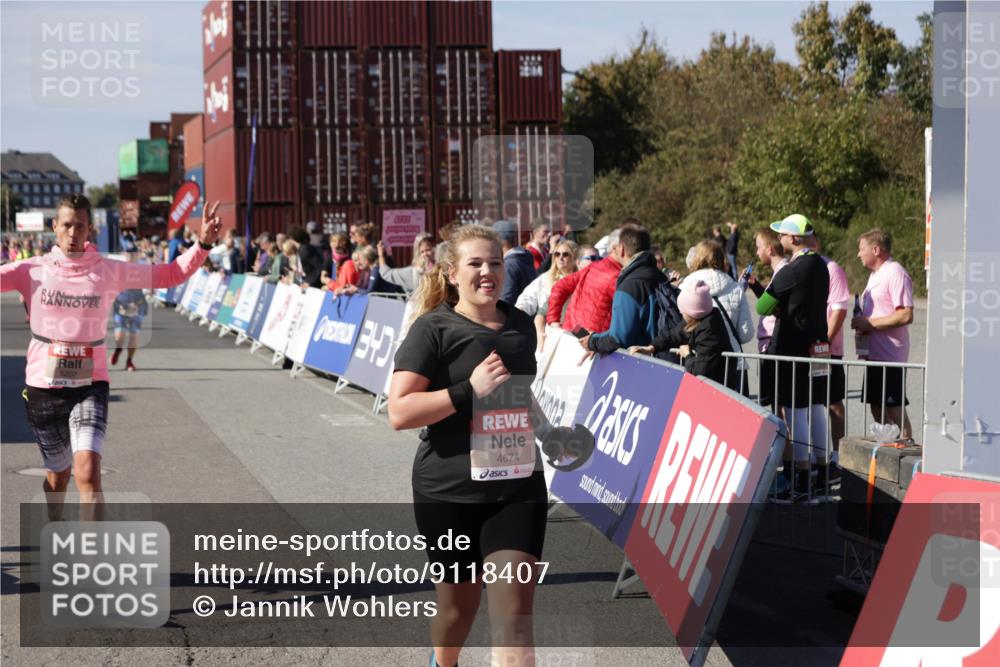 03.10.2025 - Köhlbrandbrückenlauf Jannik Wohlers http://msf.ph/oto/9118407 03.10.2025 13:34:19 Ziel 4674, 5207, 5221, 5437, 5593, 5693, 5695, 6095, 6574 meine-sportfotos.de