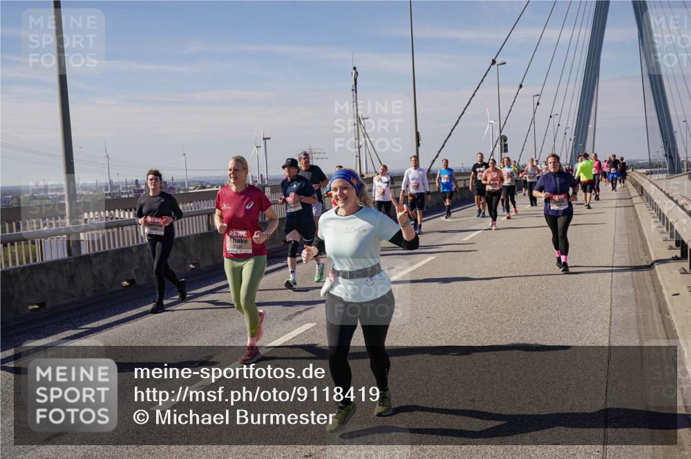 03.10.2025 - Köhlbrandbrückenlauf Michael Burmester http://msf.ph/oto/9118419 03.10.2025 12:59:43 Position 2 5030 meine-sportfotos.de