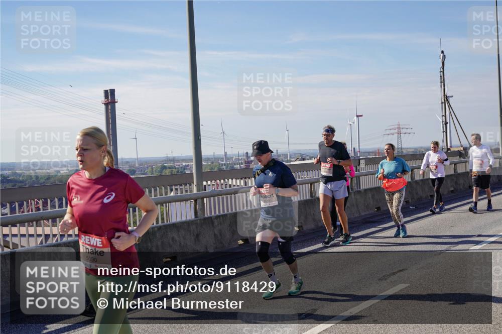 03.10.2025 - Köhlbrandbrückenlauf Michael Burmester http://msf.ph/oto/9118429 03.10.2025 12:59:45 Position 2 5030 meine-sportfotos.de