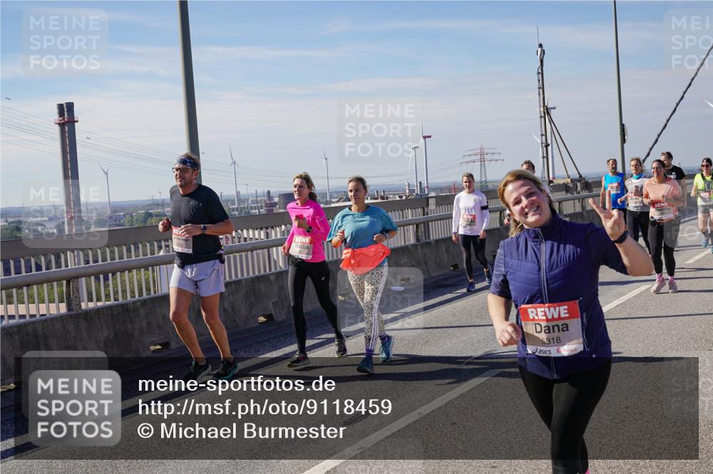 03.10.2025 - Köhlbrandbrückenlauf Michael Burmester http://msf.ph/oto/9118459 03.10.2025 12:59:46 Position 2 5318 meine-sportfotos.de