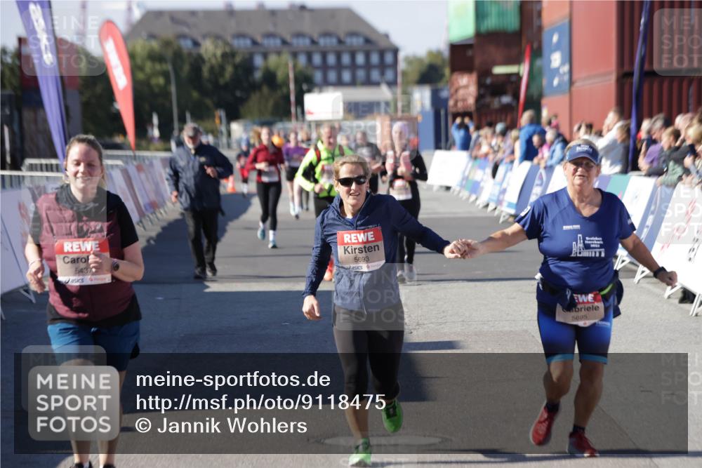 03.10.2025 - Köhlbrandbrückenlauf Jannik Wohlers http://msf.ph/oto/9118475 03.10.2025 13:34:23 Ziel 4674, 5207, 5221, 5437, 5693, 5695, 6574 meine-sportfotos.de