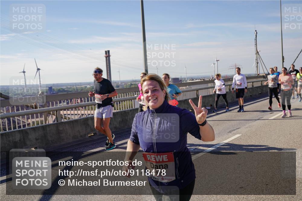 03.10.2025 - Köhlbrandbrückenlauf Michael Burmester http://msf.ph/oto/9118478 03.10.2025 12:59:47 Position 2 5318 meine-sportfotos.de