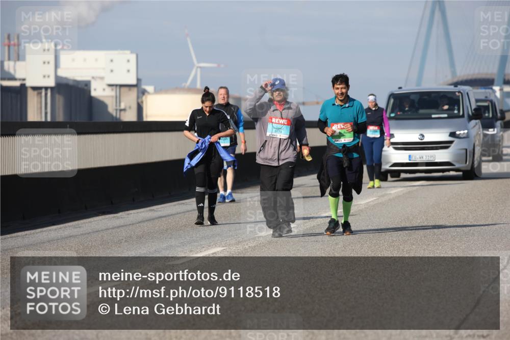 03.10.2025 - Köhlbrandbrückenlauf Lena Gebhardt http://msf.ph/oto/9118518 03.10.2025 10:25:42 Position 2 3774, 3195 meine-sportfotos.de