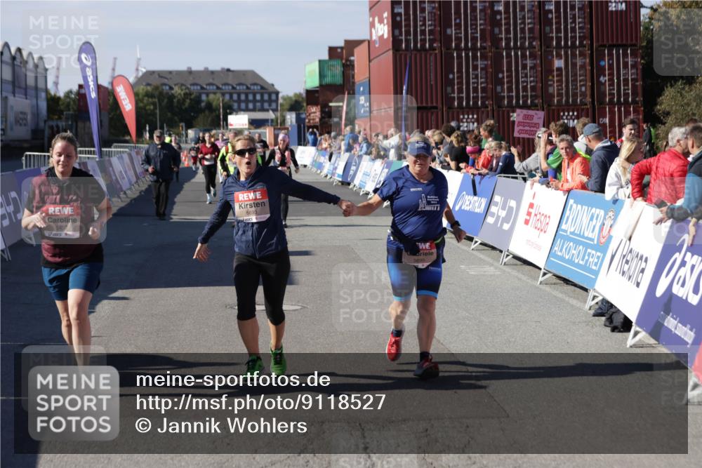 03.10.2025 - Köhlbrandbrückenlauf Jannik Wohlers http://msf.ph/oto/9118527 03.10.2025 13:34:24 Ziel 4674, 5207, 5221, 5437, 5693, 5695 meine-sportfotos.de