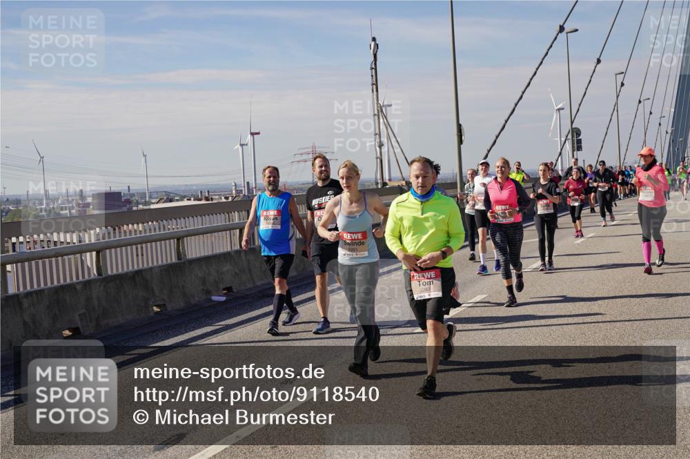 03.10.2025 - Köhlbrandbrückenlauf Michael Burmester http://msf.ph/oto/9118540 03.10.2025 12:59:52 Position 2 5391, 6287 meine-sportfotos.de