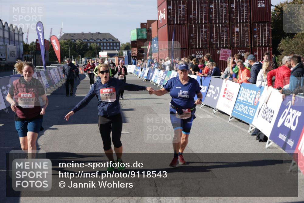 03.10.2025 - Köhlbrandbrückenlauf Jannik Wohlers http://msf.ph/oto/9118543 03.10.2025 13:34:24 Ziel 4674, 5207, 5221, 5437, 5693, 5695 meine-sportfotos.de