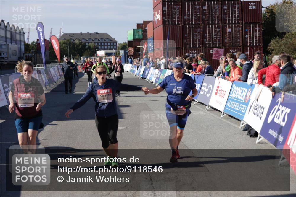03.10.2025 - Köhlbrandbrückenlauf Jannik Wohlers http://msf.ph/oto/9118546 03.10.2025 13:34:24 Ziel 4674, 5207, 5221, 5437, 5693, 5695 meine-sportfotos.de