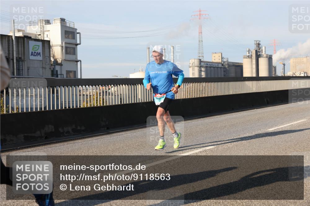 03.10.2025 - Köhlbrandbrückenlauf Lena Gebhardt http://msf.ph/oto/9118563 03.10.2025 09:44:52 Position 2  meine-sportfotos.de