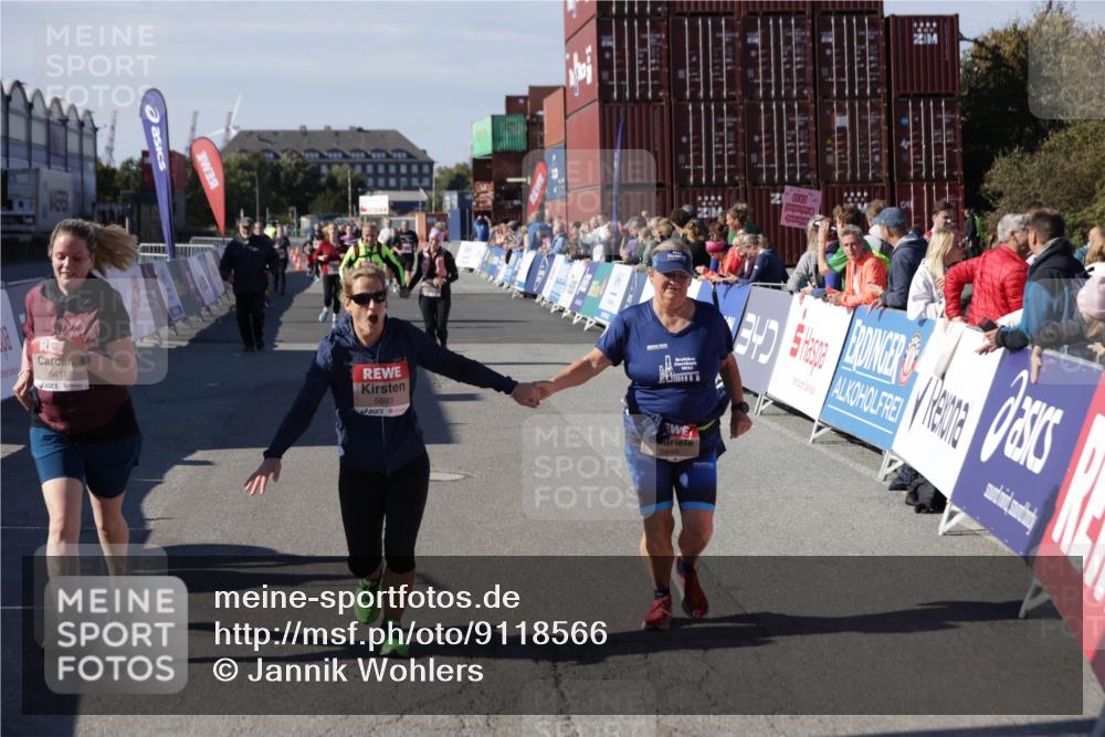 03.10.2025 - Köhlbrandbrückenlauf Jannik Wohlers http://msf.ph/oto/9118566 03.10.2025 13:34:25 Ziel 4674, 4702, 4754, 5207, 5221, 5437, 5693, 5695 meine-sportfotos.de