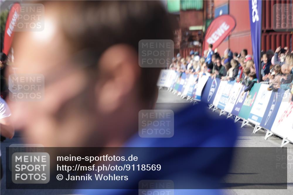 03.10.2025 - Köhlbrandbrückenlauf Jannik Wohlers http://msf.ph/oto/9118569 03.10.2025 13:03:37 Ziel 4063, 4214, 4252, 4274, 4300, 4422, 4454, 4507, 5639, 5707, 5799, 6025, 6194, 6207 meine-sportfotos.de