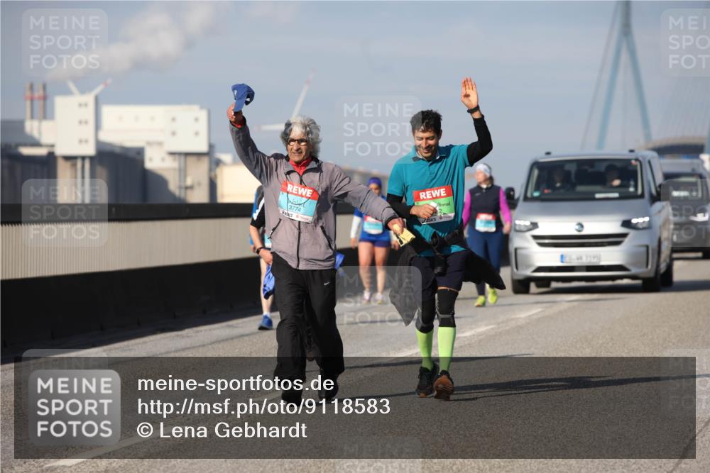 03.10.2025 - Köhlbrandbrückenlauf Lena Gebhardt http://msf.ph/oto/9118583 03.10.2025 10:25:45 Position 2 3774 meine-sportfotos.de