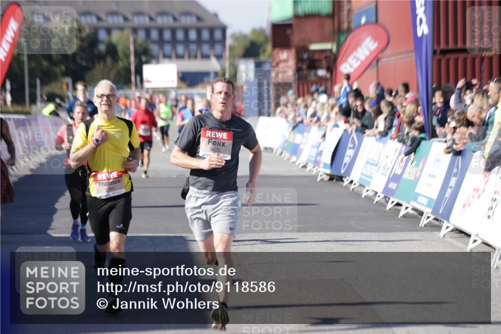 03.10.2025 - Köhlbrandbrückenlauf Jannik Wohlers http://msf.ph/oto/9118586 03.10.2025 13:03:38 Ziel 4063, 4214, 4252, 4274, 4300, 4422, 4454, 4507, 5639, 5707, 5799, 6025, 6194, 6207 meine-sportfotos.de