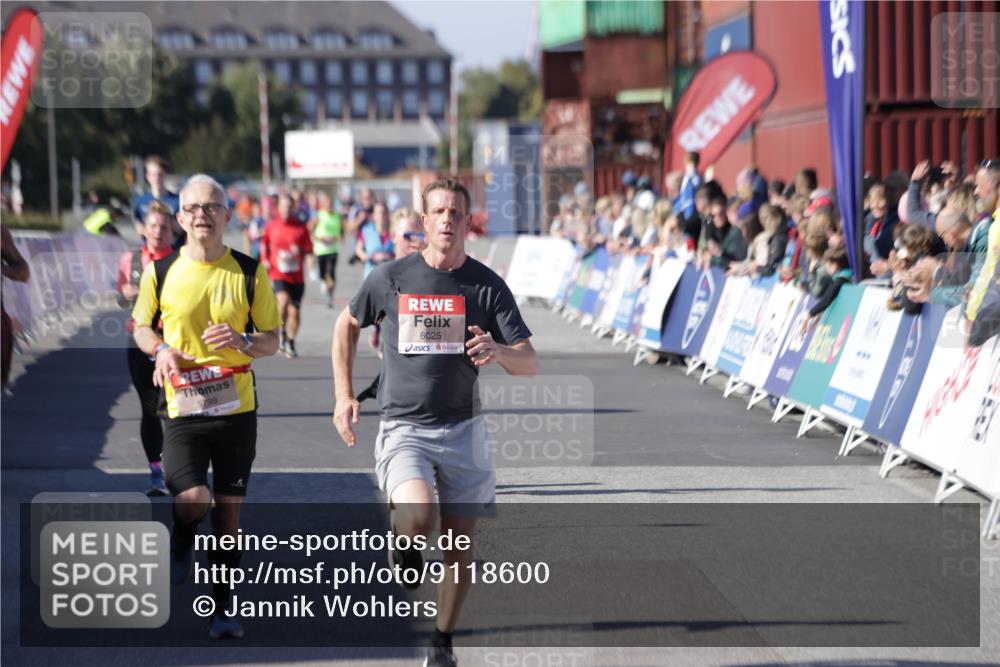 03.10.2025 - Köhlbrandbrückenlauf Jannik Wohlers http://msf.ph/oto/9118600 03.10.2025 13:03:38 Ziel 4063, 4214, 4252, 4274, 4300, 4422, 4454, 4507, 5639, 5707, 5799, 6025, 6194, 6207 meine-sportfotos.de