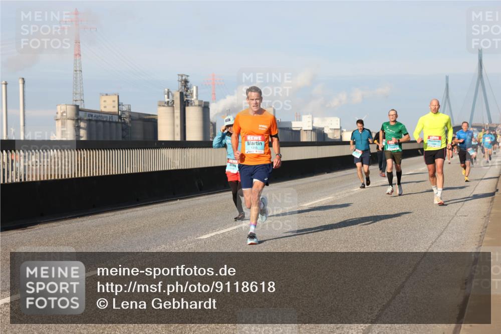 03.10.2025 - Köhlbrandbrückenlauf Lena Gebhardt http://msf.ph/oto/9118618 03.10.2025 09:44:57 Position 2 1315 meine-sportfotos.de
